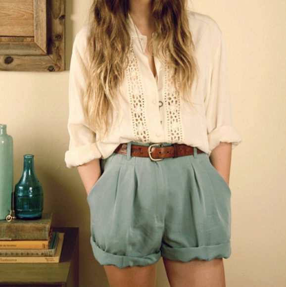 Vintage Pants - Liz 90's  Sport Highwaisted Cuffed shorts